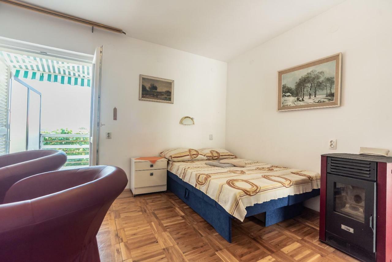 Kiwi Apartments Gornji Karin Exterior foto
